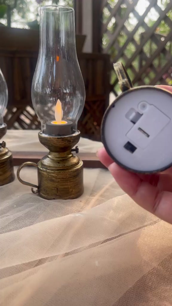 ĐÈN DẦU PIN, ĐÈN DẦU PHONG CÁCH RETRO ,ĐÈN NGỦ ĐÈN TRANG TRÍ TIỆC PARTY DÃ NGOẠI NGOÀI TRỜI | BigBuy360 - bigbuy360.vn
