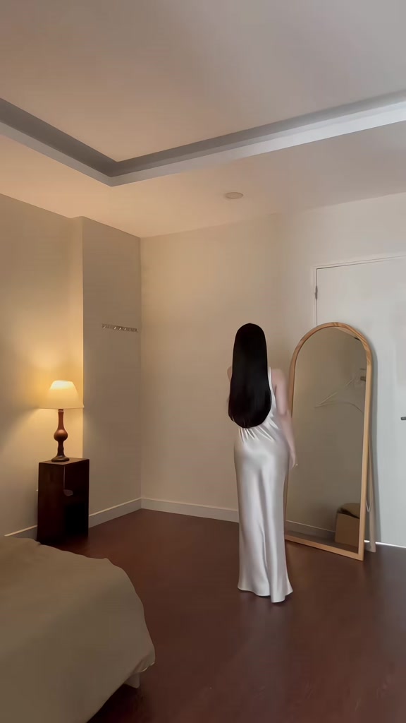 Đầm Lụa Ba lỗ 1 lớp không mút không dây kéo form dài dự tiệc,Váy lụa queen óng ánh sang chảnh,tôn dáng | BigBuy360 - bigbuy360.vn