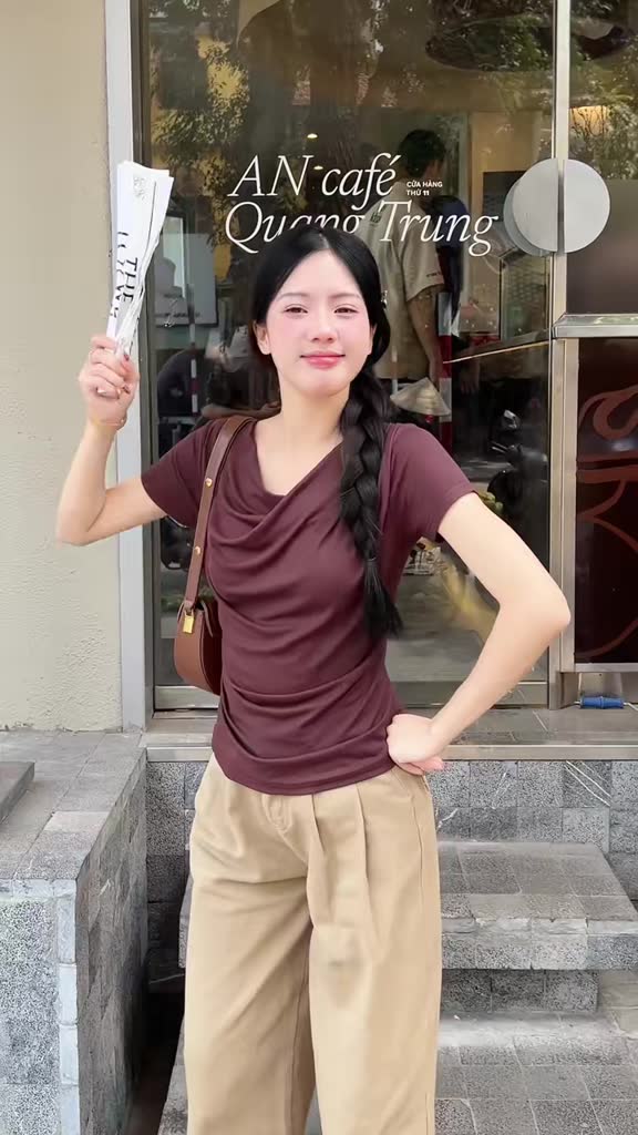 XẢ HÀNG GIÁ GỐC Áo Thun Cổ Thuyền Đổ, Áo Thun Zip Chất Vải Co Dãn Thoáng Mát, Áo Phông Kiểu Dáng Vừa Miho House | BigBuy360 - bigbuy360.vn