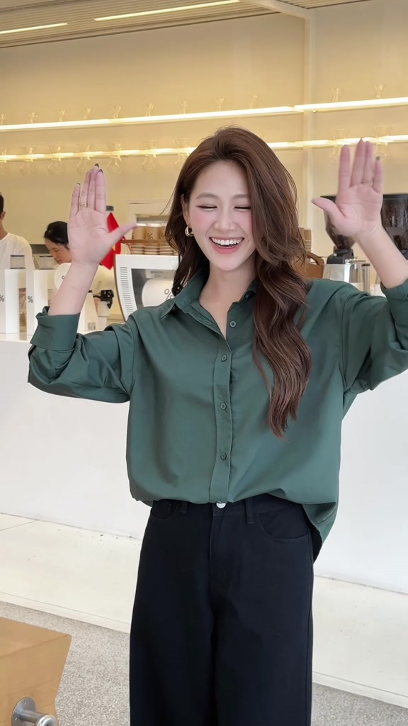 Áo sơ mi nữ GILLEE dáng oversized, sơ mi form rộng vải kate lụa xanh rêu FAS291 | BigBuy360 - bigbuy360.vn