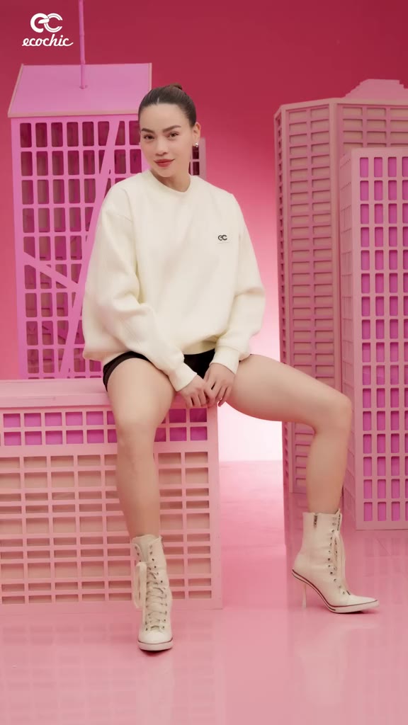 Áo Sweater ECOCHIC Logo Tag Local Brand Unisex Nam Nữ Mặc Đôi Chất Liệu Nỉ Bông Cao Cấp Chính Hãng B106 | BigBuy360 - bigbuy360.vn