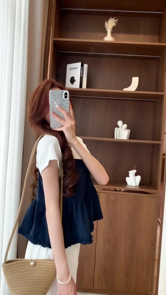 Set Đồ Nữ Áo Thun Trơn Cộc Tay Kèm Áo 2 Dây Xếp Ly Viền Bèo S800 Su Chang Thời Trang Nữ | BigBuy360 - bigbuy360.vn