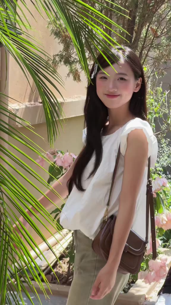 Áo kiểu cổ rộng dáng bồng Miho House | BigBuy360 - bigbuy360.vn