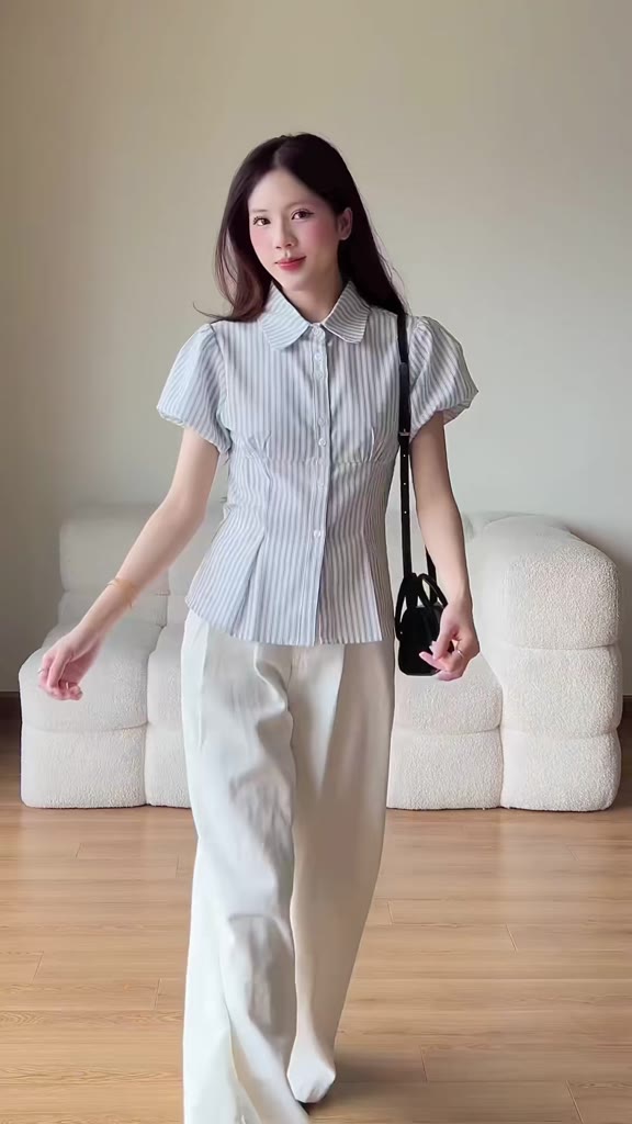 Áo kiểu babydoll kẻ chiết eo Miho House | BigBuy360 - bigbuy360.vn
