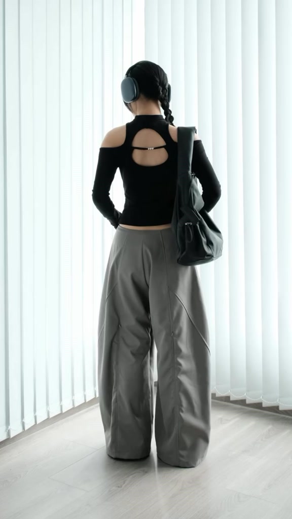 CASPIAN LONG SLEEVE TOP (BLACK) BunnyHill SSTS10 | BigBuy360 - bigbuy360.vn
