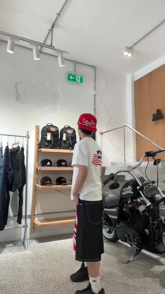 Áo cờ mỹ Aatus Thêu Xù Cờ Mỹ Flag Logo - Áo Thun Nam Nữ Unisex, Chất Vải Cotton Dày Mịn | BigBuy360 - bigbuy360.vn