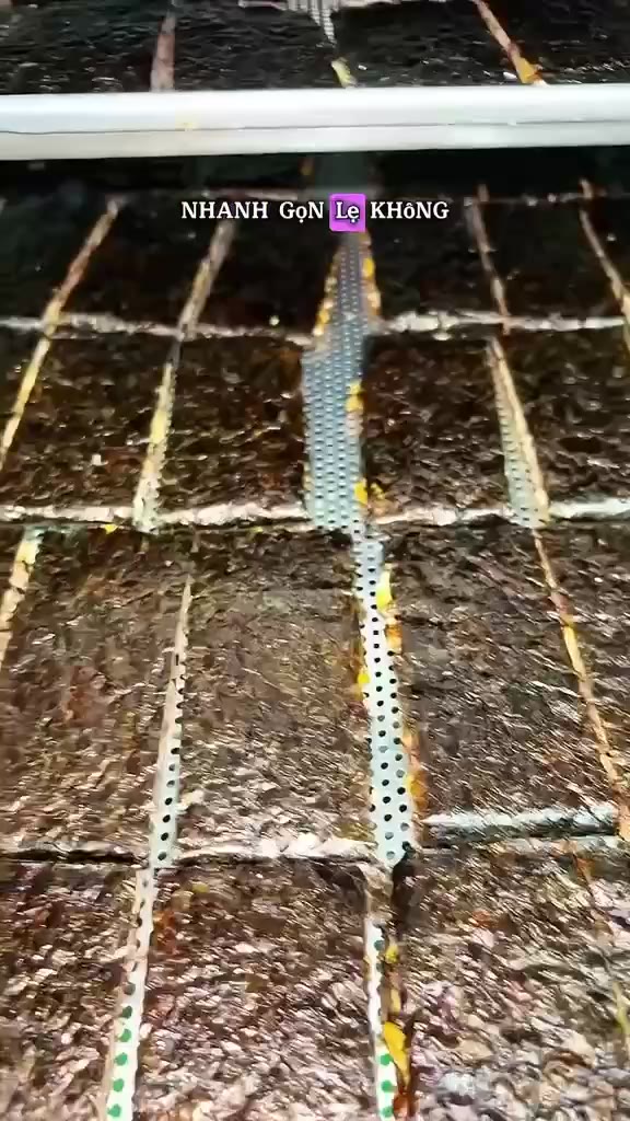 Rong biển kẹp hạt GO NUTS túi 250g, không đường hỗ trợ ăn kiêng giảm cân bánh ngũ cốc dinh dưỡng | BigBuy360 - bigbuy360.vn