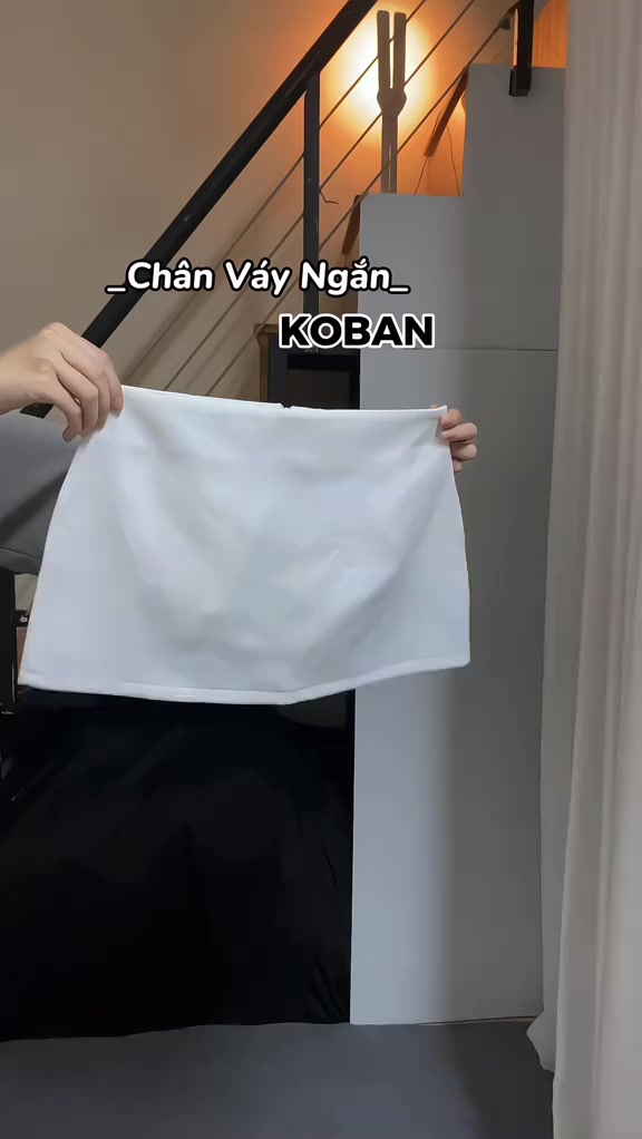 [KB20 LÓT TRONG] Chân Váy Chữ A KOBAN FASHION, Váy Siêu Ngắn Phong Cách Y2K Phối Trắng Đen Xám Cạp Trễ | BigBuy360 - bigbuy360.vn