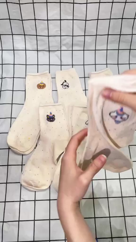 Tất nữ cổ cao phong cách vintage Hàn Quốc họa tiết cute | BigBuy360 - bigbuy360.vn