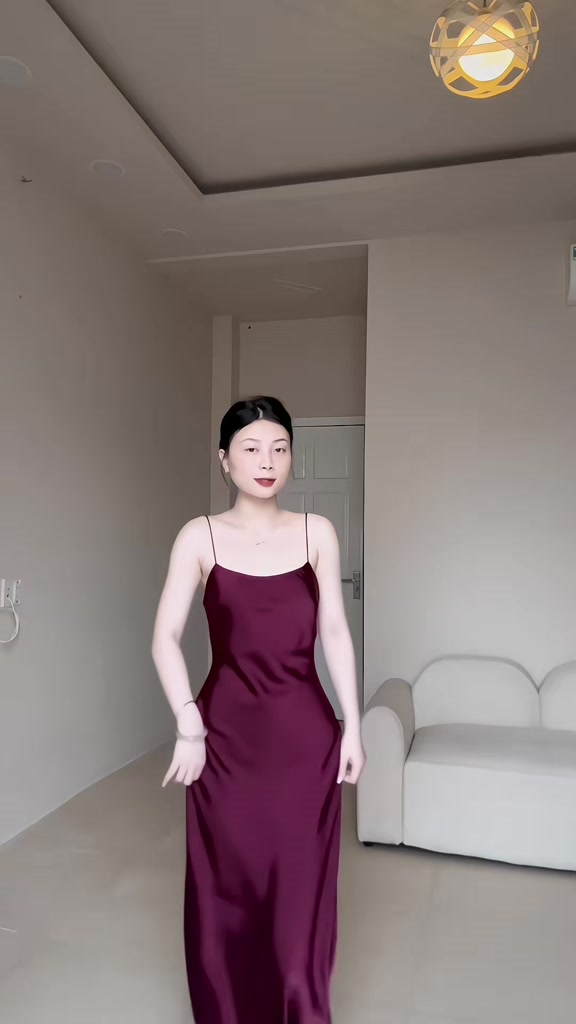 Đầm Lụa 2 dây mảnh form dài dự tiệc,Váy lụa Hàn châu 1 lớp không mút,không dây kéo cao cấp sang chảnh tôn dáng gợi cảm | BigBuy360 - bigbuy360.vn