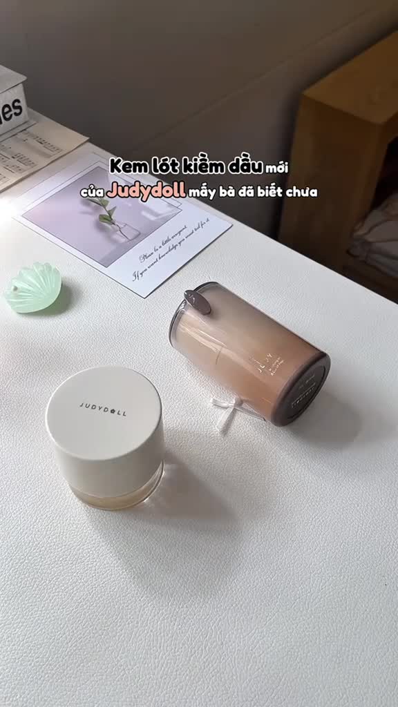 Kem lót kiềm dầu có dưỡng 2in1 Judydoll Mattifying Makeup Base 30g | BigBuy360 - bigbuy360.vn