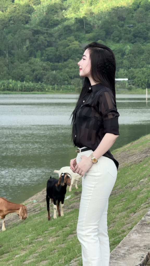 Áo Sơ Mi Nữ Dài Tay Lụa Voan Mỏng Hoạ Tiết Sọc Đen | BigBuy360 - bigbuy360.vn