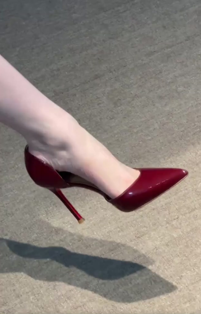 GIÀY CAO GÓT Chất Da Bóng HỞ EO Đế Đỏ Ball Trơn Gót Nhọn Cao 7p - 9p Dành cho Nàng đi chơi đi tiệc | BigBuy360 - bigbuy360.vn