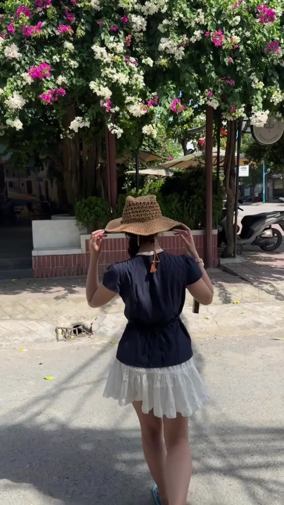 Áo Cổ Tim Nữ Phối Ren Thắt Nơ Ngực Dây Buộc Sau Lưng Freesize, Áo Kiểu Mùa Hè Năng Động - A554 - 29feb.closet | BigBuy360 - bigbuy360.vn