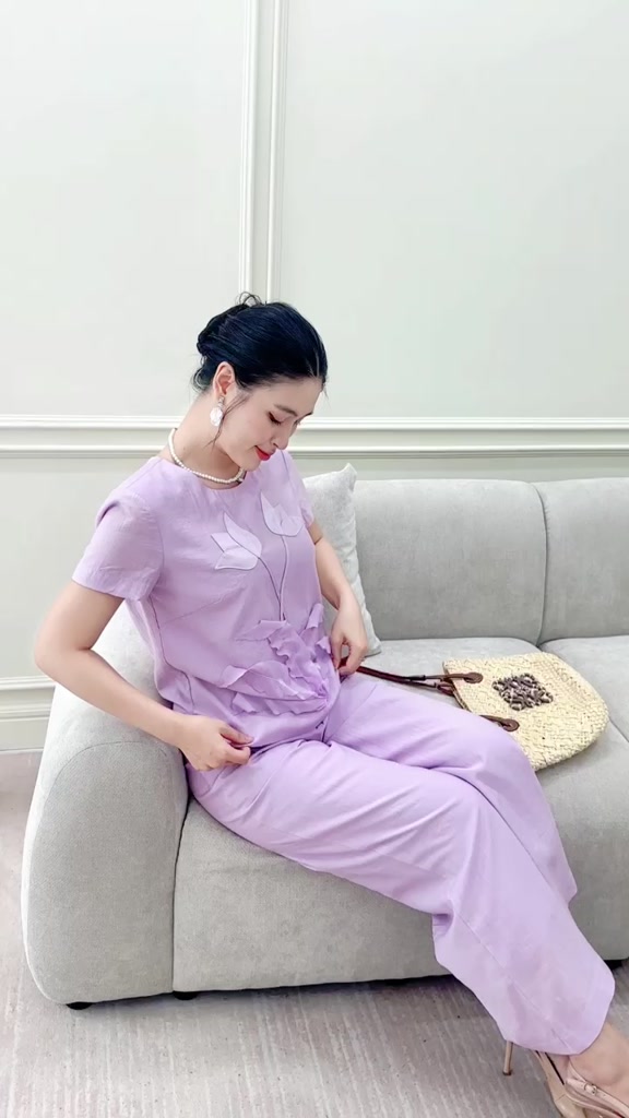 Set Đồ Nữ Cao Cấp Áo Thêu Hoa Tulip + Quần Suông 2 Lớp (48-65kg) - Thời Trang Thiết Kế Trung Niên Nữ SLINE - Qùa tặng mẹ | BigBuy360 - bigbuy360.vn