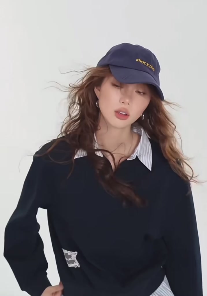 Áo sweater nỉ phối vạt cổ sơ mi nữ dài tay cao cấp Ciberti | BigBuy360 - bigbuy360.vn