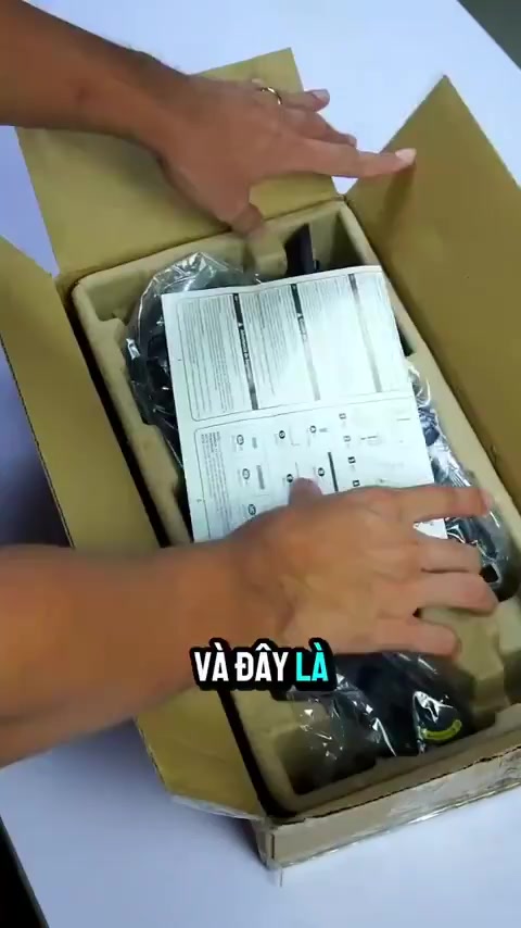 VARB 17''-32'' Giá Treo Màn hình máy tính Xoay 360 độ Tải trọng 9Kg | BigBuy360 - bigbuy360.vn