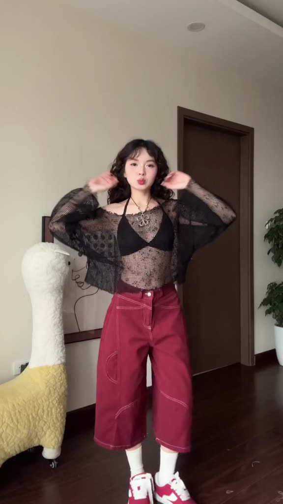 Quần jean nữ dáng lửng ống rộng Saramia quần bò ngố vải denim dài qua gối trend 2026 form retro S11 | BigBuy360 - bigbuy360.vn