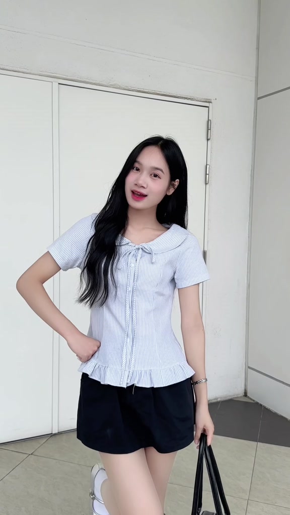 Áo kiểu nữ cổ sen phối dây, dáng ôm xòe nhẹ, tay ngắn sọc nhỏ Hàn Quốc đi làm, đi chơi AOT050 | BigBuy360 - bigbuy360.vn