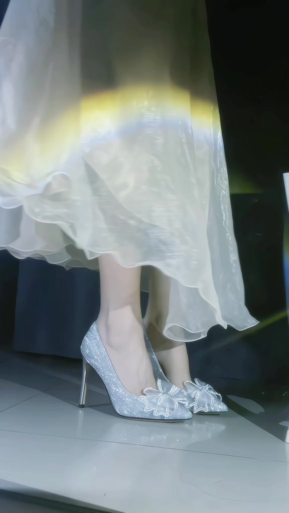 Giày cao got 9 phân bạc kim tuyến M9N | BigBuy360 - bigbuy360.vn