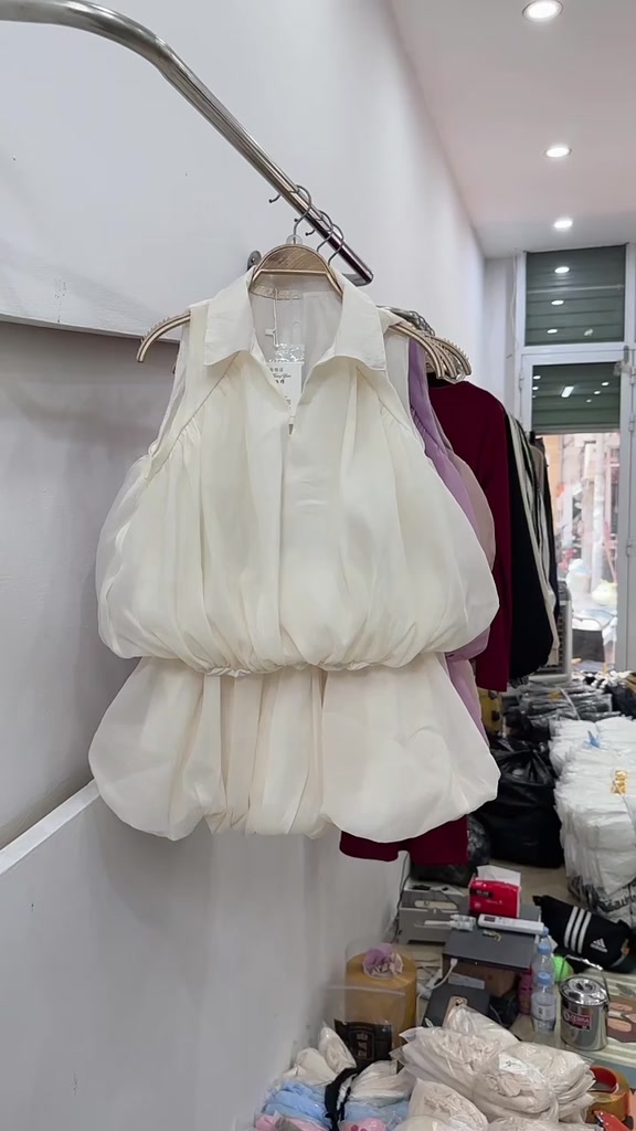 Set Váy Voan Dáng Phồng Cổ Bẻ – Thiết Kế Bánh Bèo Nữ Tính Mặc Đi Chơi, Dạo Phố, Dự Tiệc Hot Trend 2025 | BigBuy360 - bigbuy360.vn