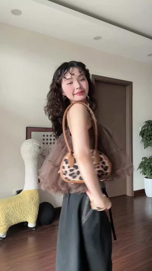 [SẴN HÀNG] ÁO HAI DÂY VOAN BÈO TẦNG BỒNG XÒE SIÊU XINH ÁO HAI DÂY KIỂU NỮ ĐIỆU ĐÀ - DÀNH CHO NỮ | BigBuy360 - bigbuy360.vn