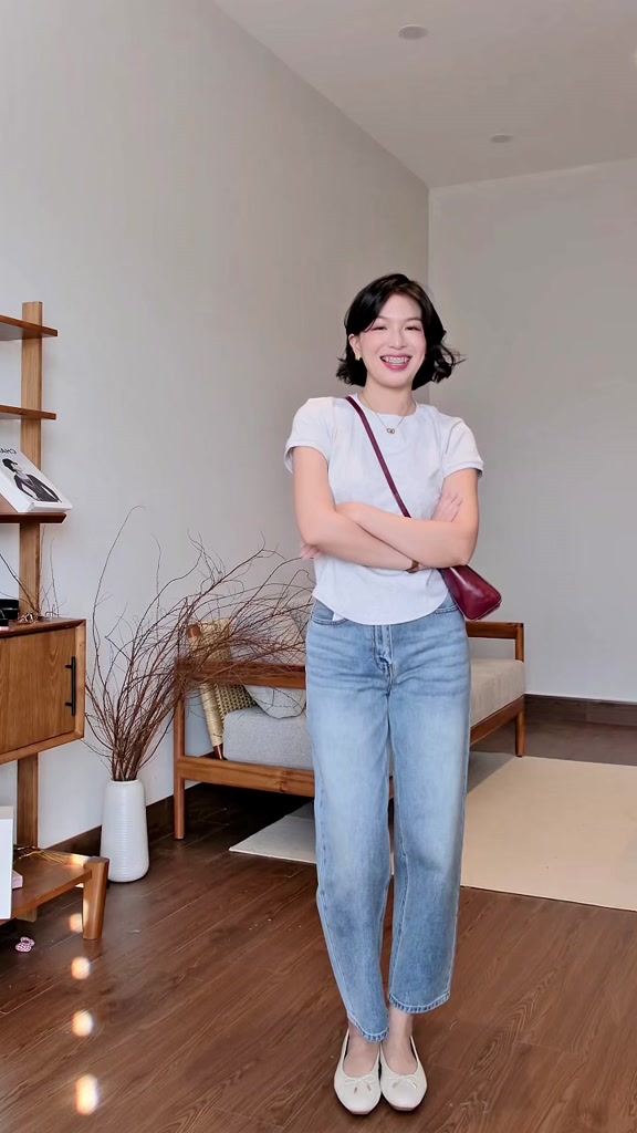 TheBlueTshirt - Áo thun tay ngắn phom ôm vừa vặn, kiểu vạt bầu nữ - 1990s Tshirt | BigBuy360 - bigbuy360.vn