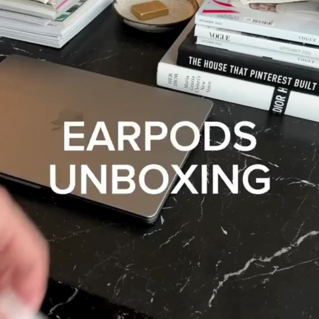 Apple Earpods with Lightning MWTY3ZA/A (Tai nghe) | BigBuy360 - bigbuy360.vn