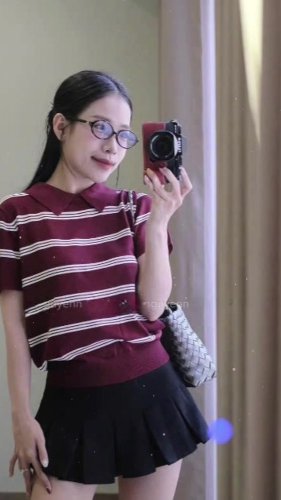 Áo  Len Cổ Bẻ Kẻ Sọc Đỏ Trắng – Chất Len Mềm Mịn, Phong Cách Trẻ Trung Năng Động HA1 | BigBuy360 - bigbuy360.vn