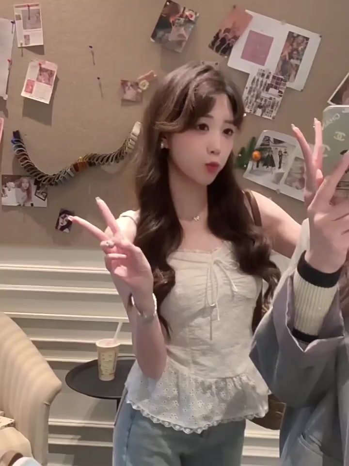 (ẢNH THẬT) Áo hai dây Yummy  phối ren bèo vintage tiểu thư, Áo croptop nữ trẻ trung A76 | BigBuy360 - bigbuy360.vn