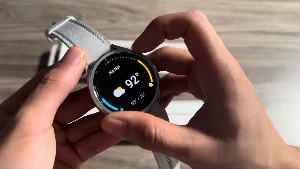 Đồng hồ thông minh Samsung Galaxy Watch 6 Classic 47mm bản GPS/LTE (esim) | BigBuy360 - bigbuy360.vn