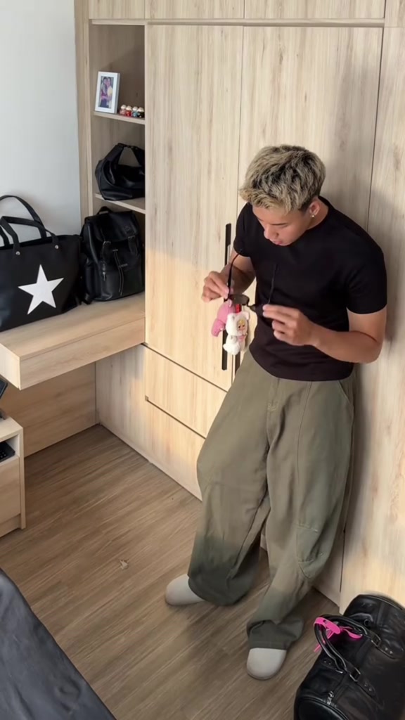 Áo Thun Trơn Clean Fit GODMOTHER Áo Thun Unisex Co Giãn 4 Chiều Cổ Tròn Form Fit Ôm Body Tôn Dáng | BigBuy360 - bigbuy360.vn