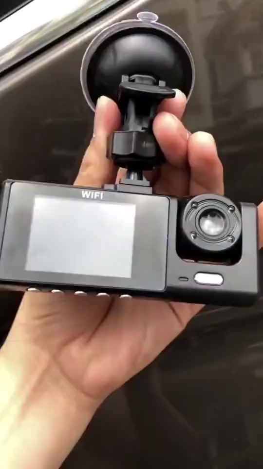 Camera hành trình ô tô đầy đủ GPS và Wifi xem trực tiếp, Camera ô tô với 3 camera ghi lại mọi góc | BigBuy360 - bigbuy360.vn