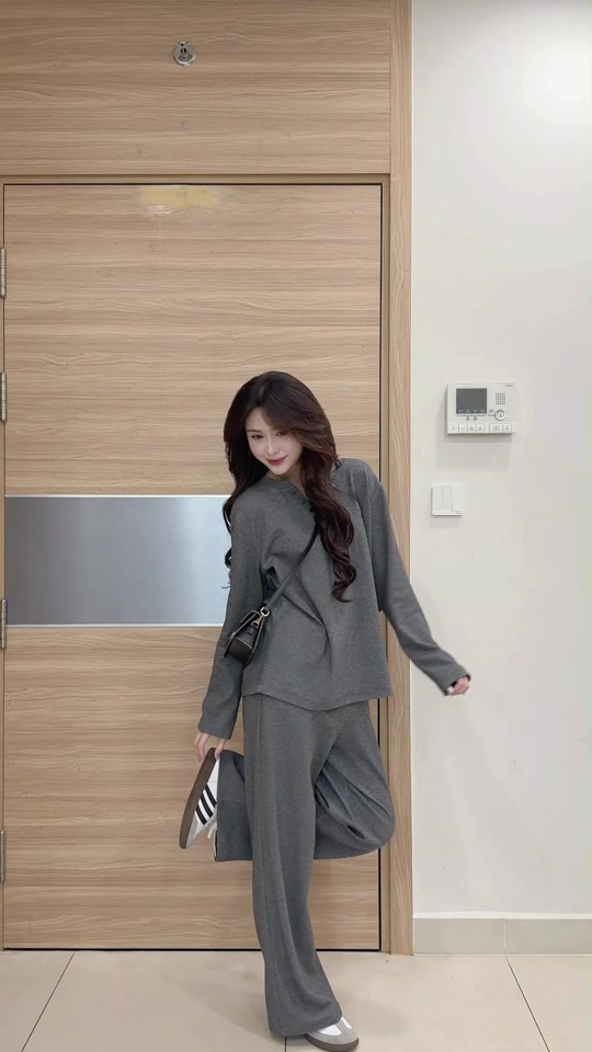 Set Đồ Nữ Áo Cổ V Phối Cúc Dáng Suông Kèm Quần Culottes Su Chang S778 Thời Trang Nữ Bigsize | BigBuy360 - bigbuy360.vn