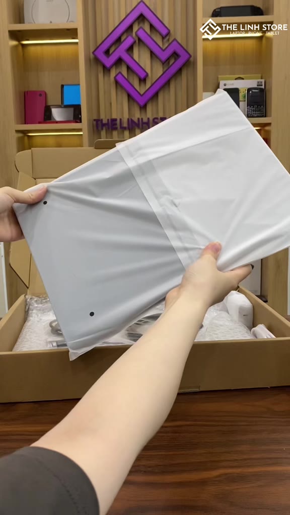 Màn hình di động Thế Linh nhiều cỡ màn - tấm nền IPS 100%sRGB/DCI-P3 FHD/2K/4K Type-C/HDMI Portable Monitor | BigBuy360 - bigbuy360.vn