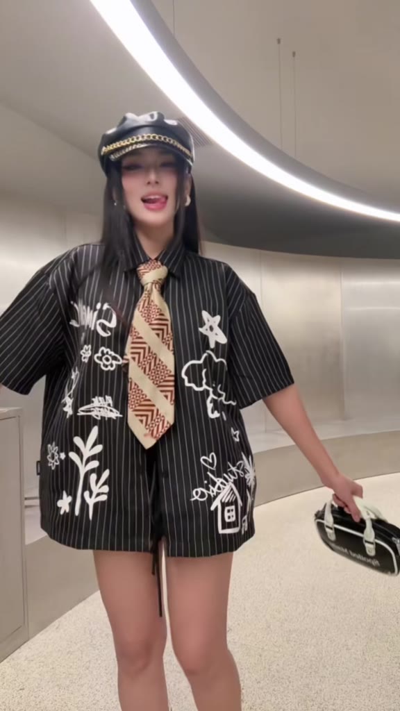 Simon'C Áo Sơ Mi Boxy Puppy - 2 Màu Vải Tuytsi Tay Lỡ Nam Nữ Local Brand Thời Trang Form Boxy. | BigBuy360 - bigbuy360.vn