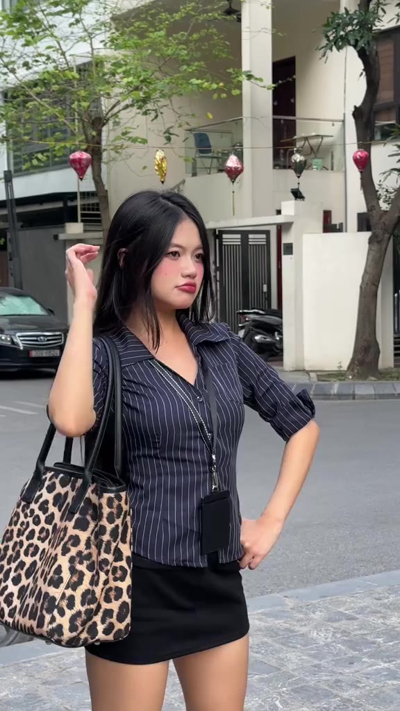 Áo Sơmi Tay Lỡ Cột Nơ Lung Hoạ Tiết Trơn/Kẻ Sọc Có Dây Thắt Eo Phía Sau Ôm Body Quyến Rũ Kieupham.shop | BigBuy360 - bigbuy360.vn