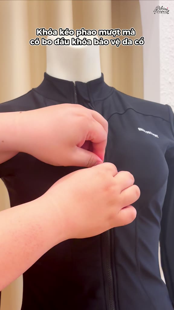 Áo bơi kín nữ tay dài có khoá chống nắng đi biển - Bikini Passport - BS525_BL | BigBuy360 - bigbuy360.vn