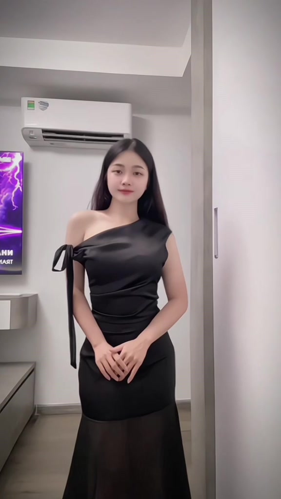 Đầm dự tiệc lệch vai dáng dài cao cấp xu hướng Jin Dress | BigBuy360 - bigbuy360.vn