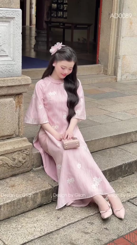 Áo dài cách tân nữ dáng suông Giian 4 tà thiết kế cổ nhún cách điệu, họa tiết hoa thêu nổi cao cấp AD0089 | BigBuy360 - bigbuy360.vn