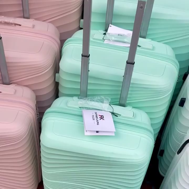 Vali Du Lịch size 20 24 28 inch Chất Liệu Nhựa PP Cao Cấp Dẻo Dai, chống va đập, chống xước màu sắc trẻ trung đa dạng | BigBuy360 - bigbuy360.vn