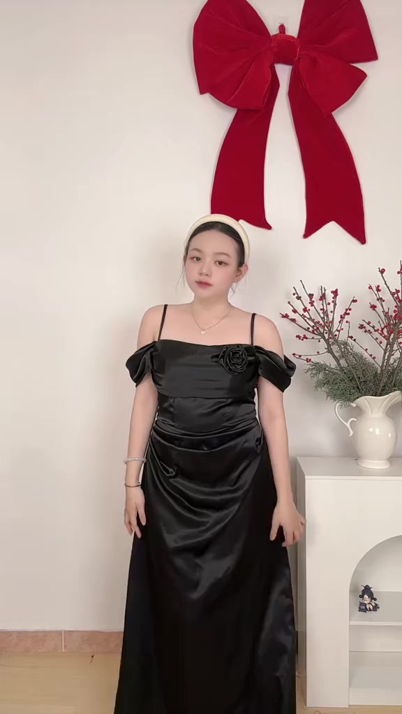 [Kèm Hoa] Đầm Lụa Bigsize nista Dáng Dài Bẹt Vai Có Mút Xếp Ly Eo Siêu Sang Bigsize Từ 55-90K PhTh06 | BigBuy360 - bigbuy360.vn