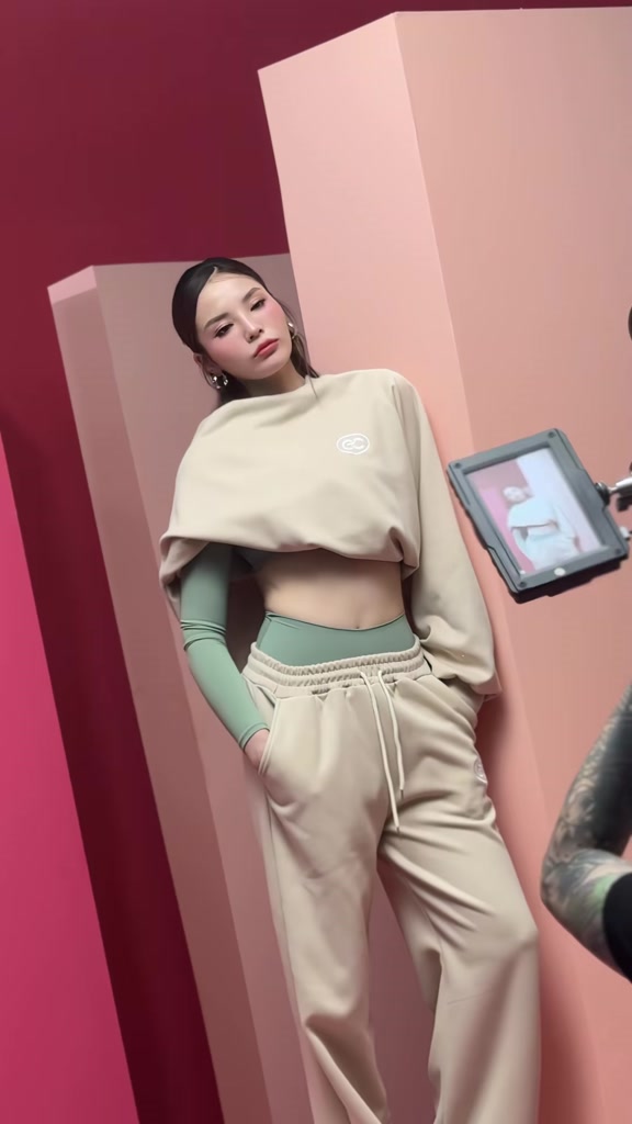 Set Bộ ECOCHIC IVORY FROST Áo Sweater Basic Chất Liệu Nỉ Hai Da Cao Cấp Chính Hãng B186 | BigBuy360 - bigbuy360.vn