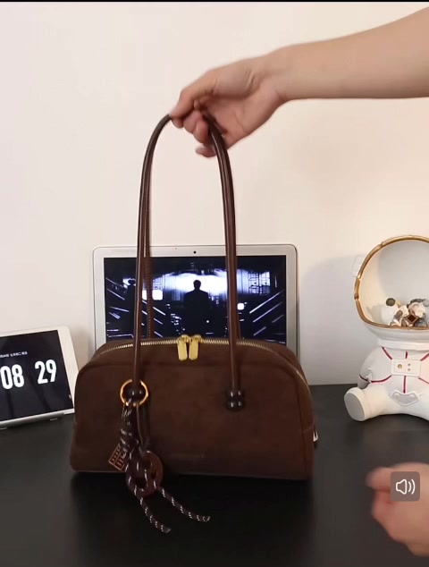 Túi xách tay nữ, túi đeo vai form mềm dáng bầu, thiết kế tối giản phong cách công sở dễ phối đồ Đăng Túi DK435 | BigBuy360 - bigbuy360.vn