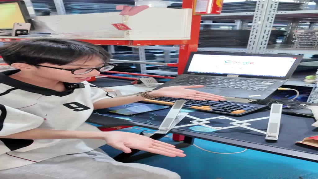 Giá đỡ laptop hợp kim nhôm size 15/16/17/18 inch có nhiều cấp độ điều chình tuỳ chọn gấp gọn dễ dàng | BigBuy360 - bigbuy360.vn