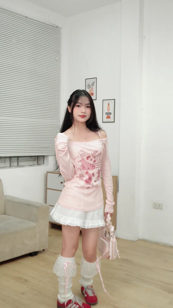 Áo thun nữ dài tay hoạ tiết hello kitty, Áo thun giấy xuyên thấu trễ vai in hình graffiti dễ thương - AT02 | BigBuy360 - bigbuy360.vn