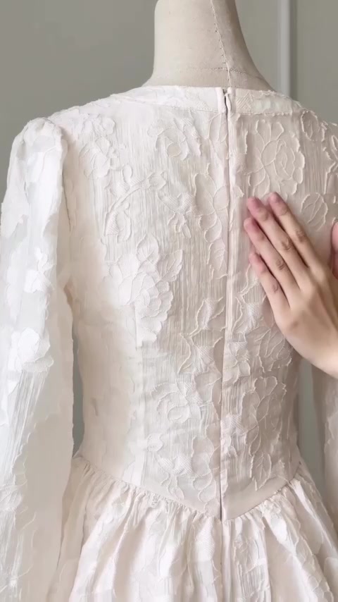 Set váy nữ Lily Dress họa tiết bông hoa in nổi váy dáng xòe, Đầm nữ thời trang chất tơ tằm cao cấp mềm mại điệu đà HEBE | BigBuy360 - bigbuy360.vn