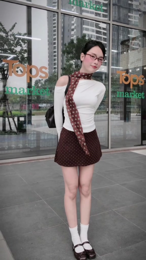 Chân váy nữ BIGSIZE Mèo Ú chân váy dáng ngắn form chữ A chất dạ ép khóa kéo sau họa tiết chấm bi phong cách Hàn Quốc 590 | BigBuy360 - bigbuy360.vn