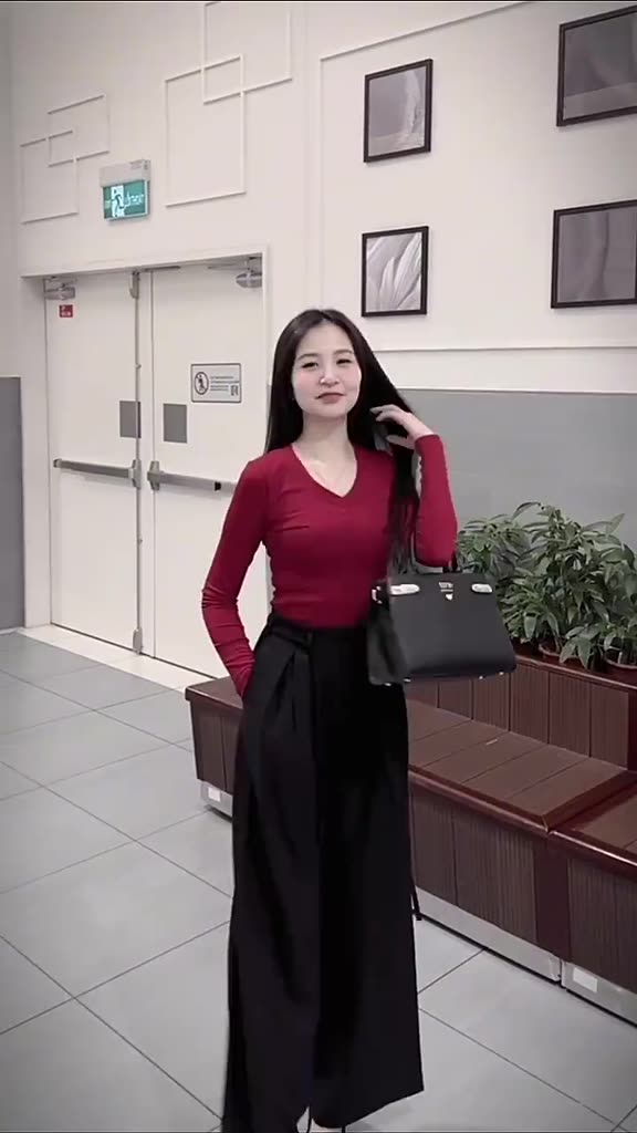 Áo thun nữ dài tay cổ Tim ôm body - Áo thun thu đông chất tăm lạnh SHEES M1022 | BigBuy360 - bigbuy360.vn