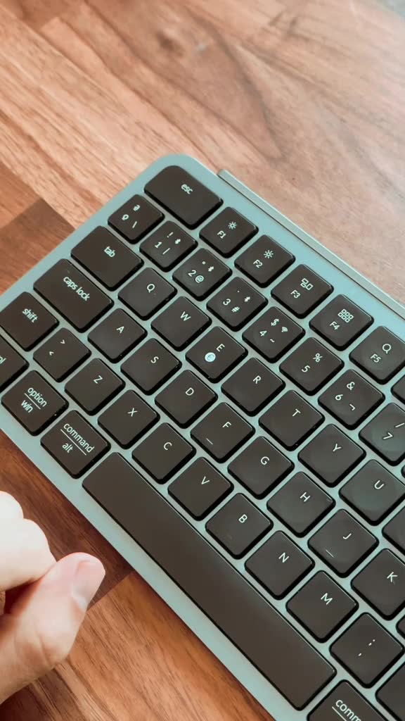 Bàn phím không dây Keychron B1 Pro Ultra-Slim Wireless | BigBuy360 - bigbuy360.vn